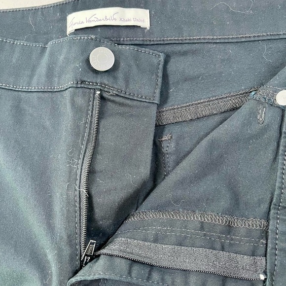 Gloria Vanderbilt Black Women's Bermudas - Picture 10 of 11